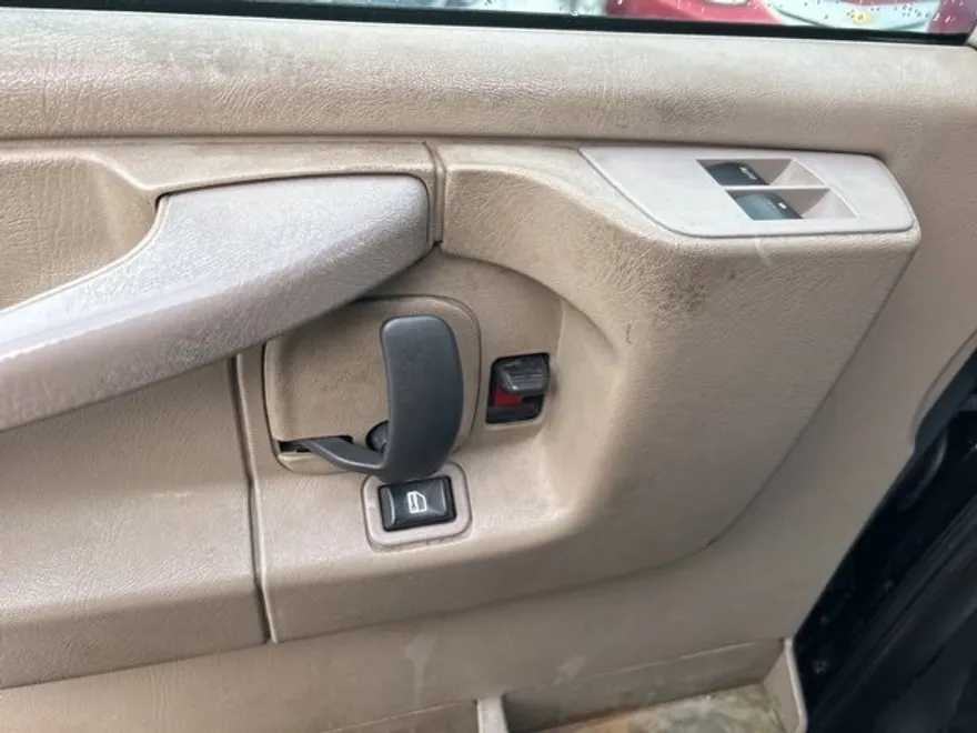 2014 Chevrolet Express 3500 Work Van photo 1