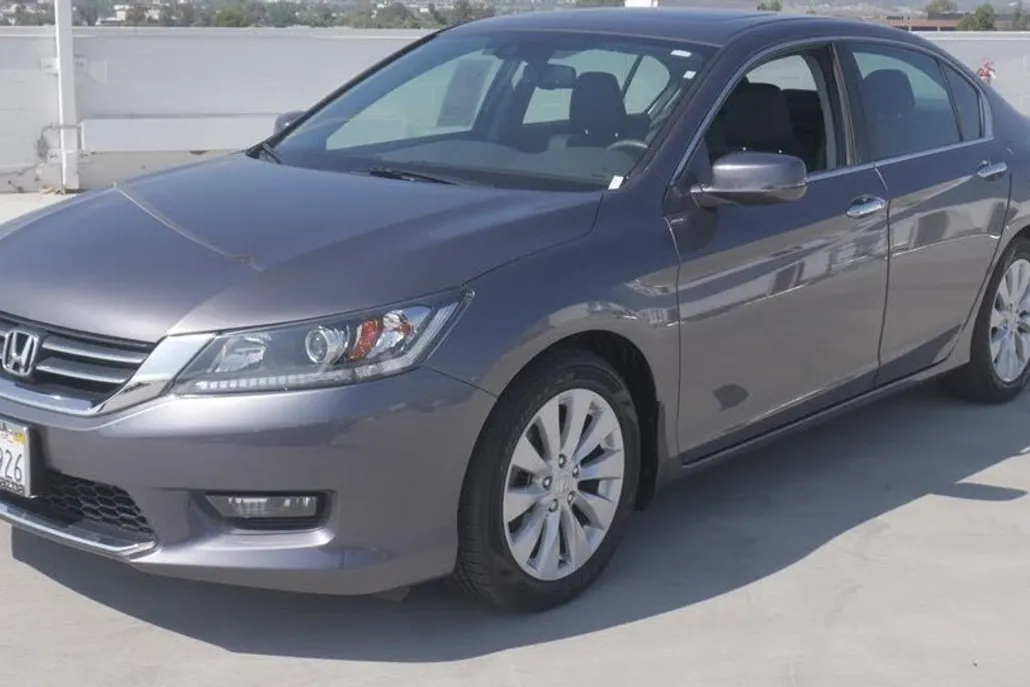 2015 Honda Accord LX photo 1