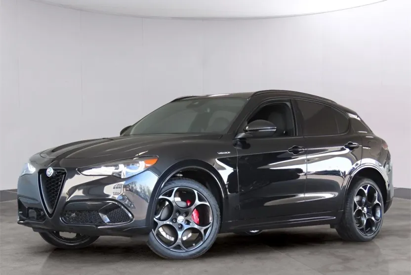 2024 Alfa Romeo Stelvio Tributo Italiano photo 1