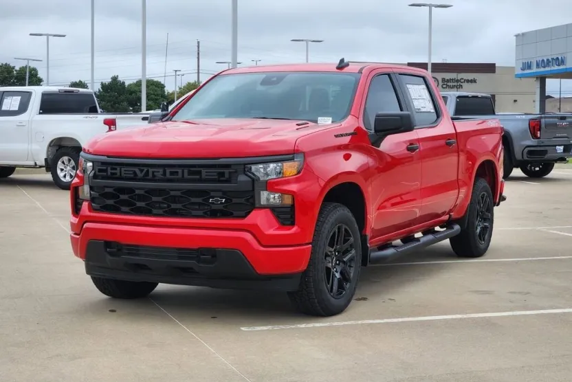 2026 Chevrolet Silverado Custom photo 1