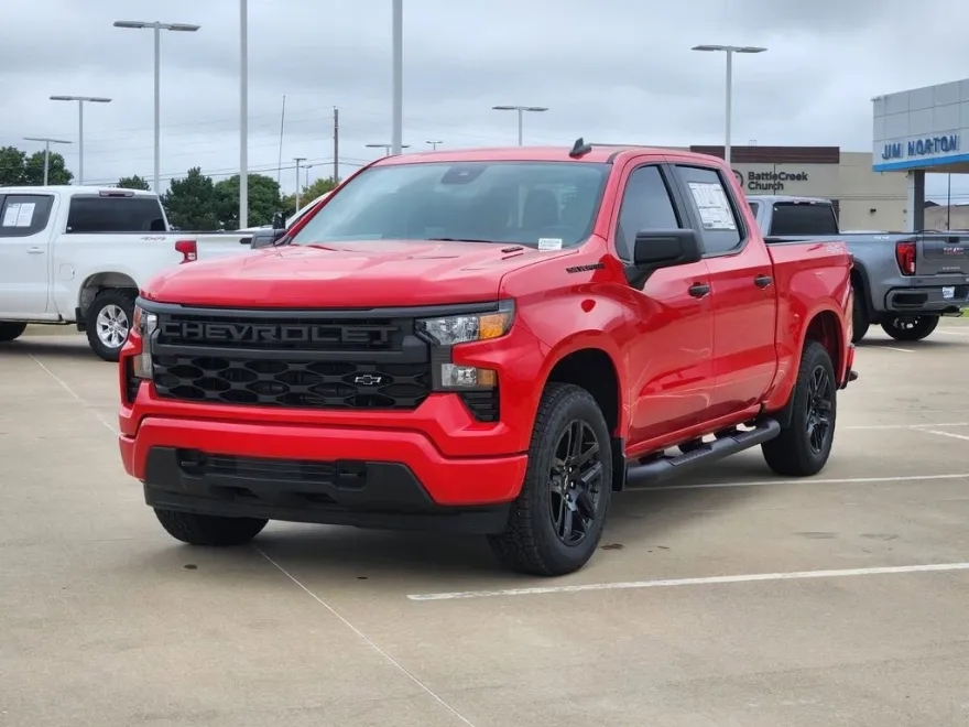 2026 Chevrolet Silverado Custom photo 1
