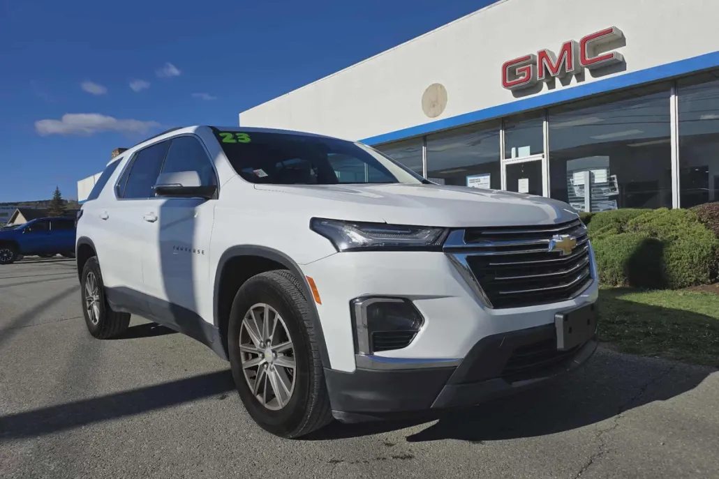 2023 Chevrolet Traverse Cloth photo 1