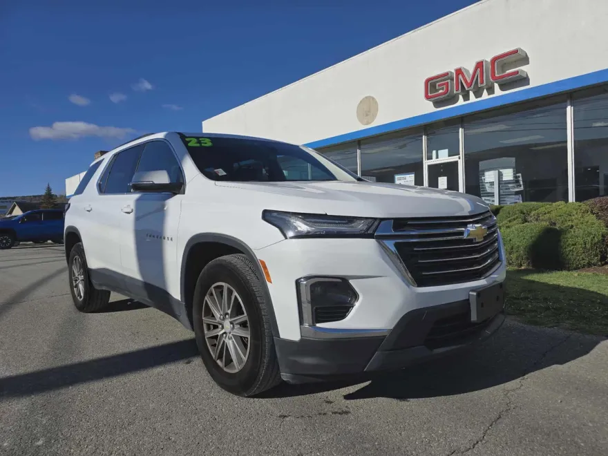 2023 Chevrolet Traverse Cloth photo 1