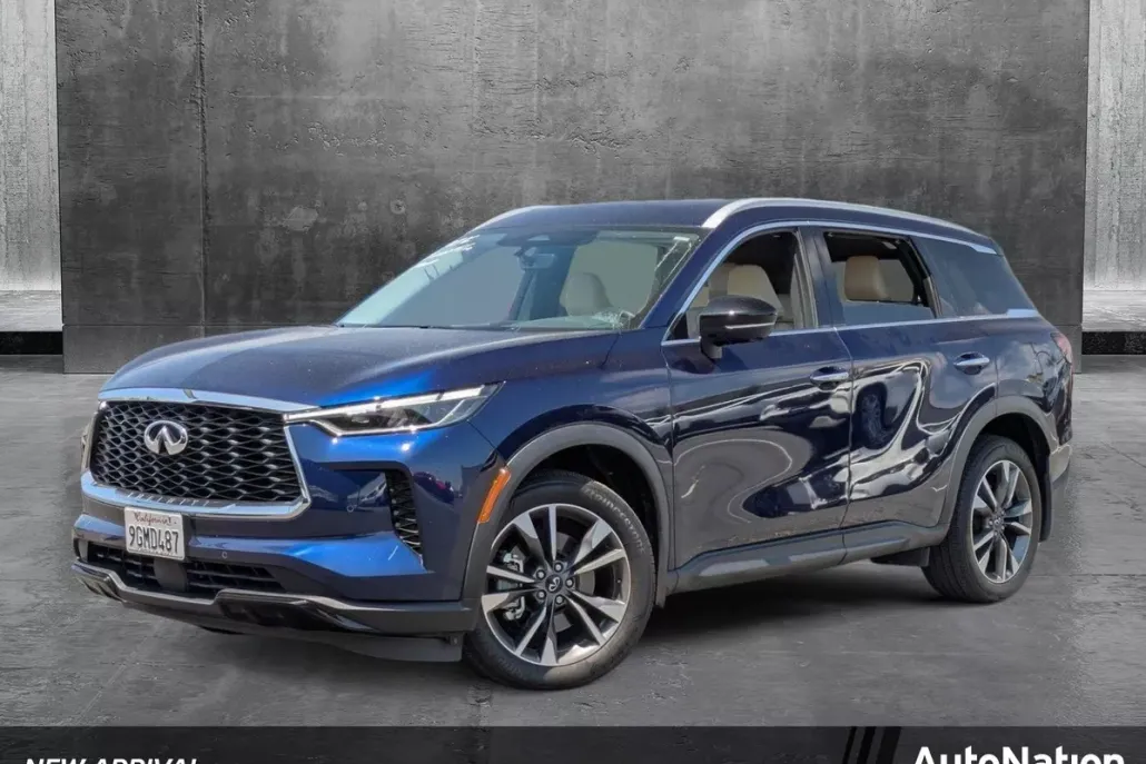 2023 Infiniti QX60 Luxe photo 1