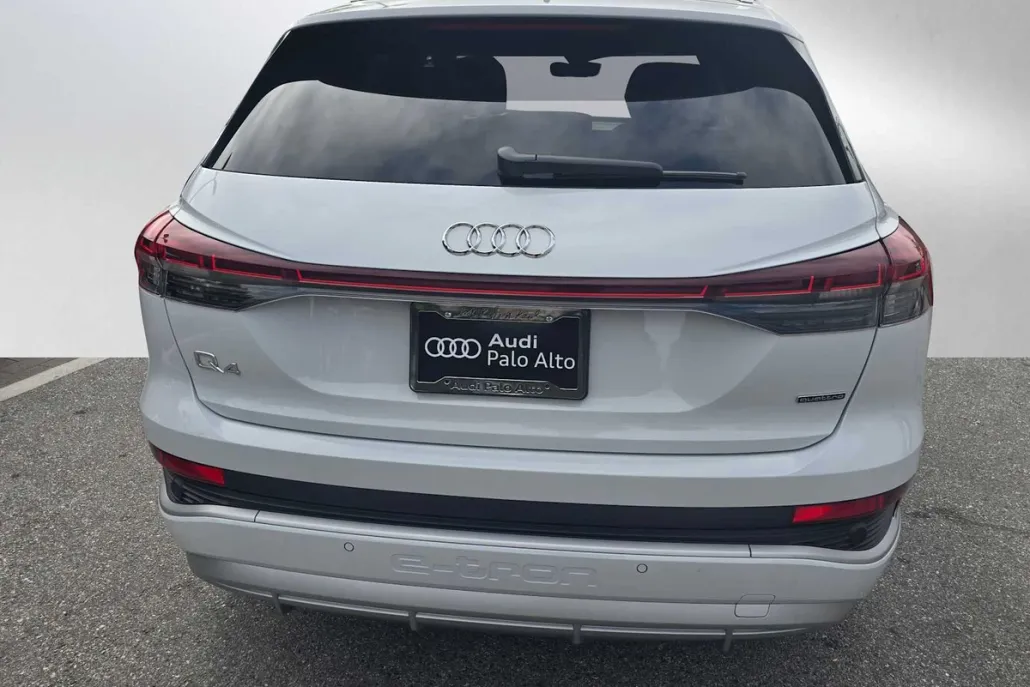 2024 Audi Q4 E-tron Premium Plus photo 1
