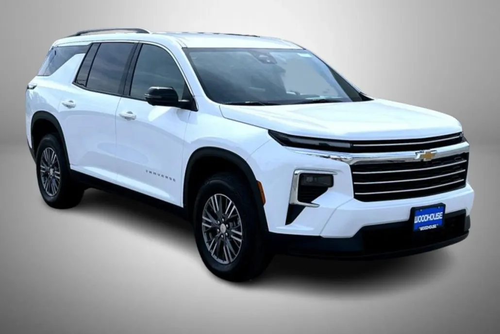 2026 Chevrolet Traverse photo 1