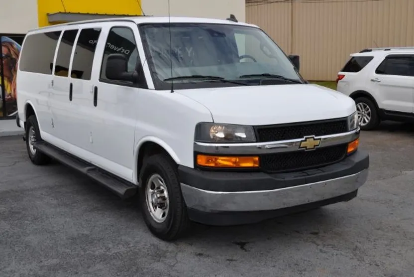 2020 Chevrolet Express LT 3500 photo 1