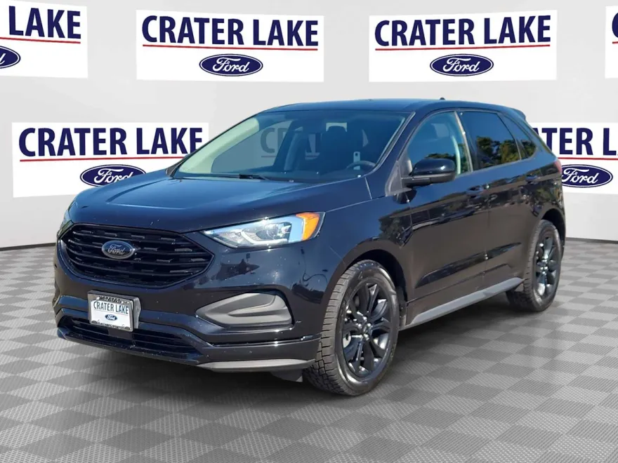 2022 Ford Edge SE photo 1