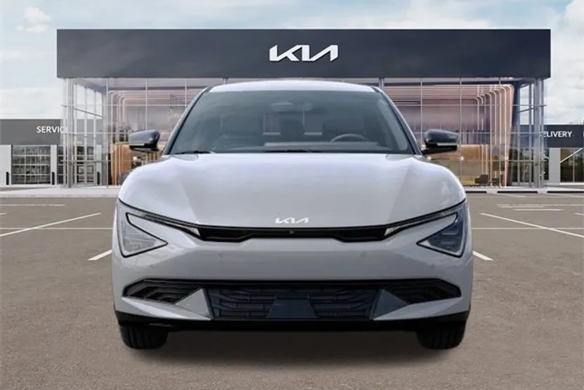 2025 Kia EV6 Wind photo 1