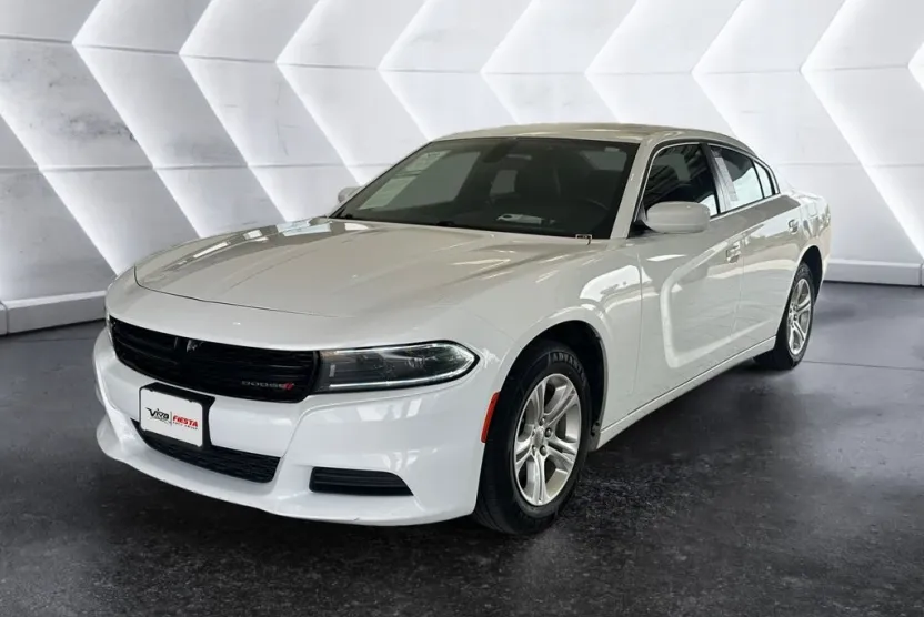 2022 Dodge Charger SXT photo 1