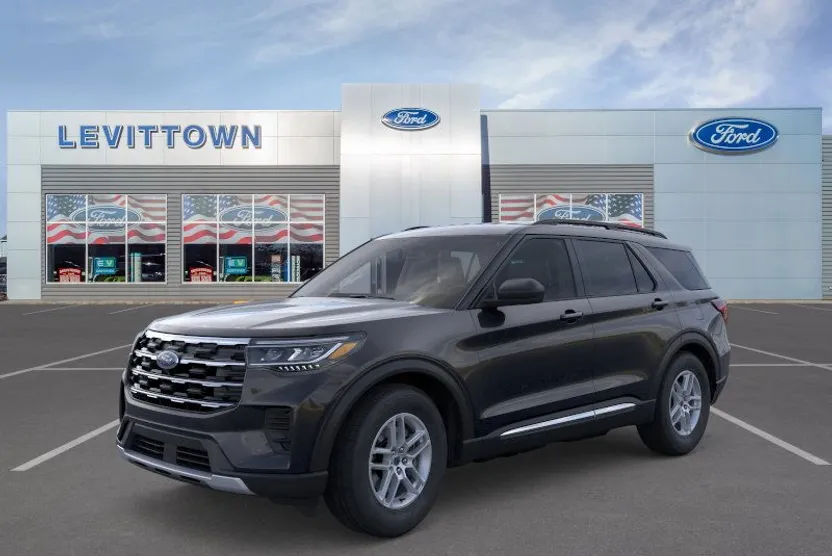 2025 Ford Explorer photo 1