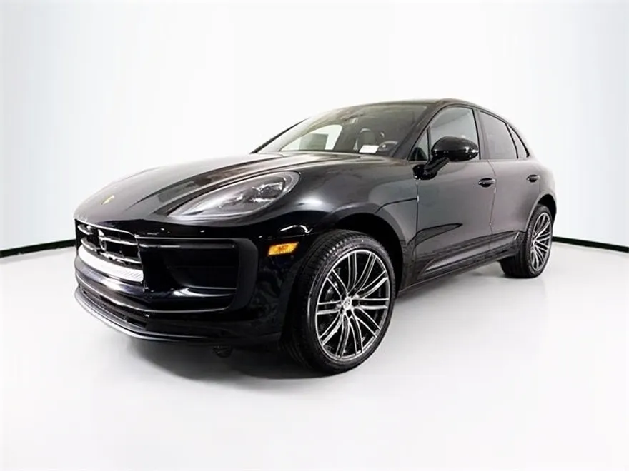 2025 Porsche Macan photo 1