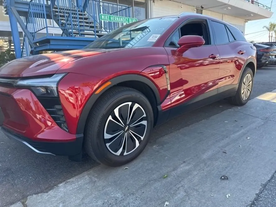 2024 Chevrolet Blazer EV photo 1