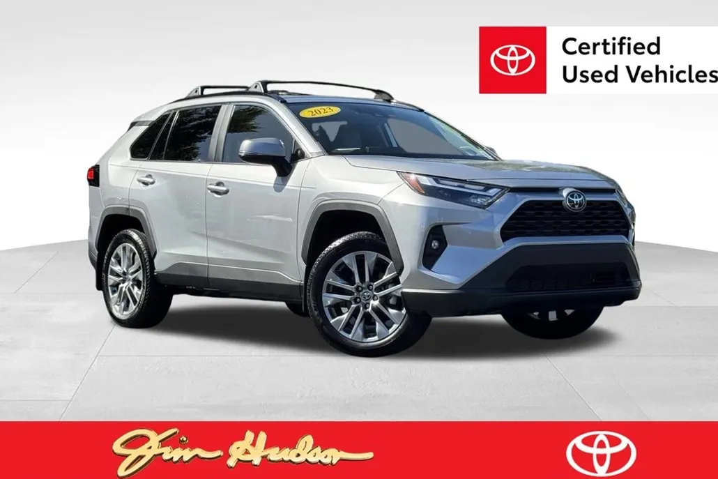 2023 Toyota RAV4 XLE Premium photo 1