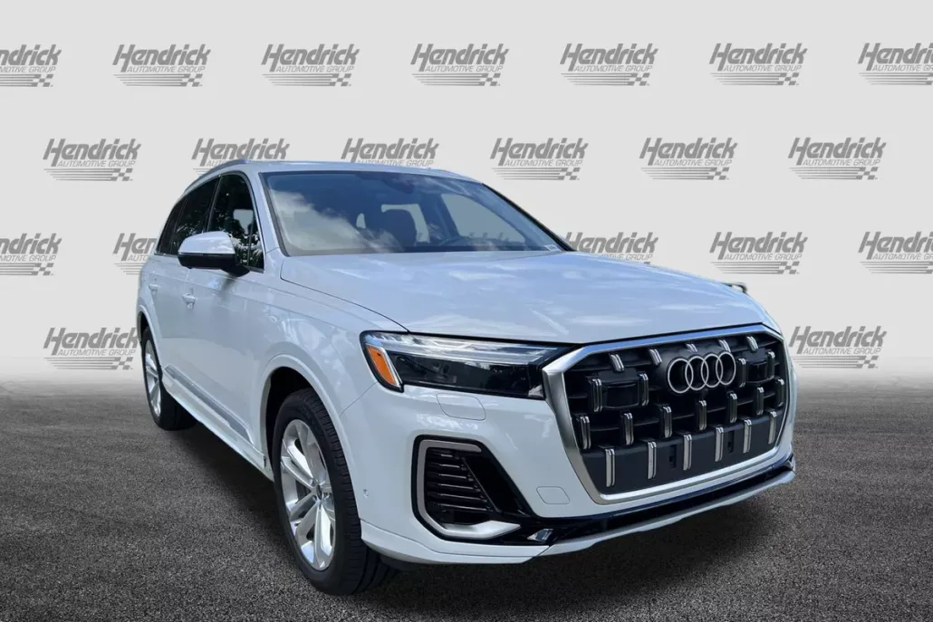 2025 Audi Q7 55 Premium Plus photo 1