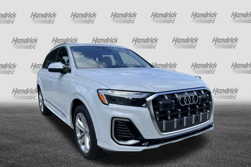2025 Audi Q7 55 Premium Plus photo 1