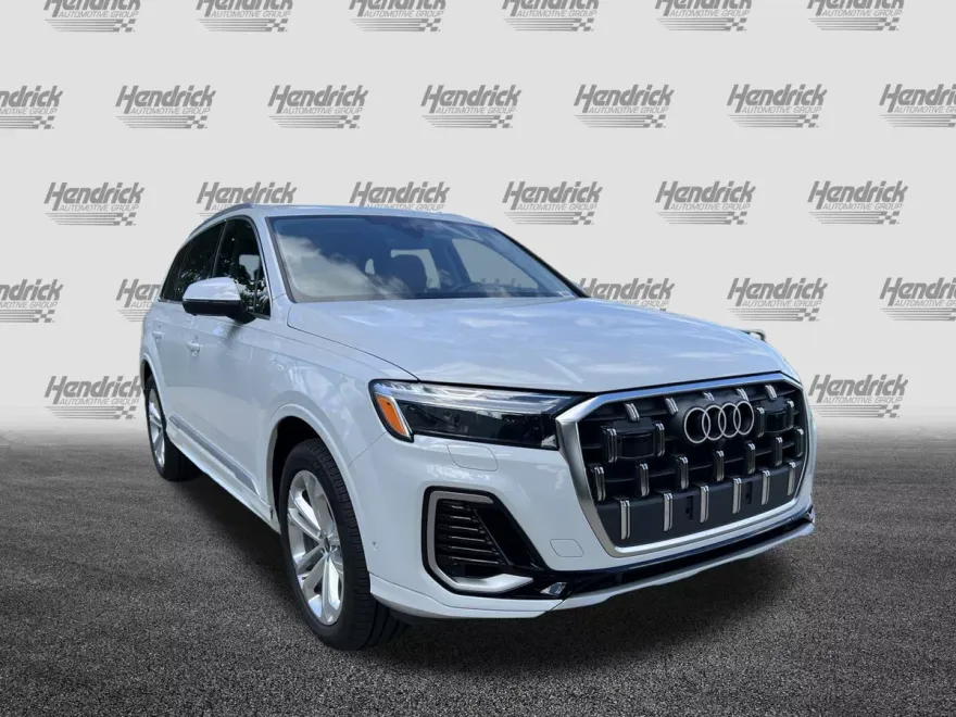 2025 Audi Q7 55 Premium Plus photo 1
