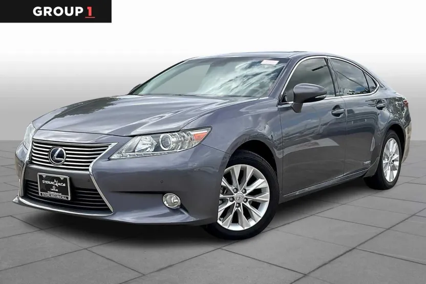 2013 Lexus ES 300h photo 1