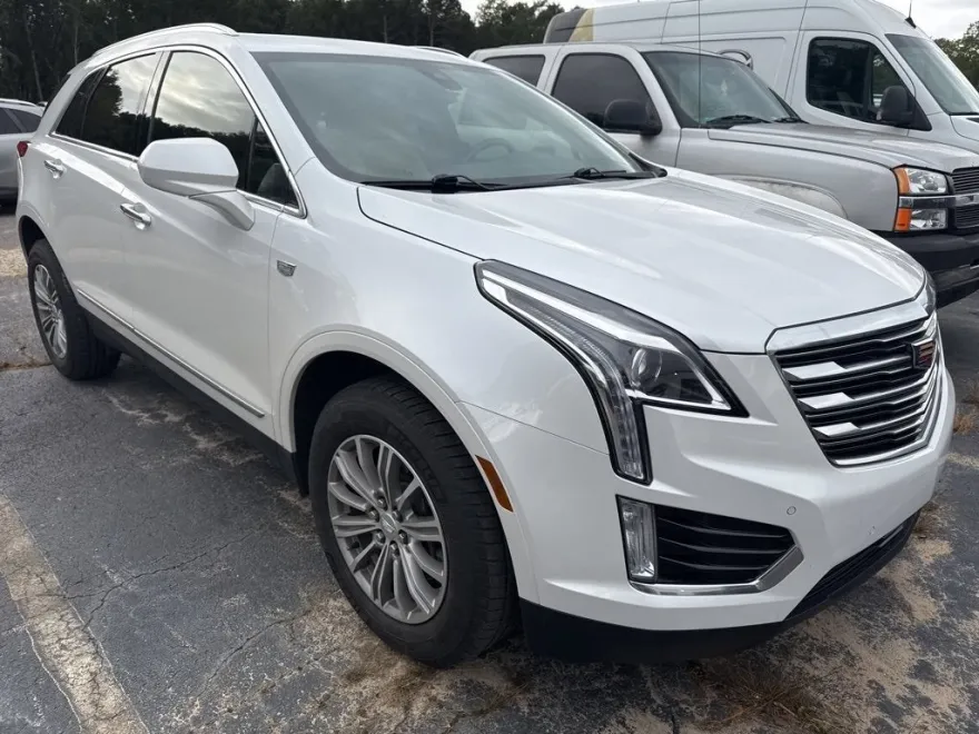 2019 Cadillac XT5 Luxury photo 1