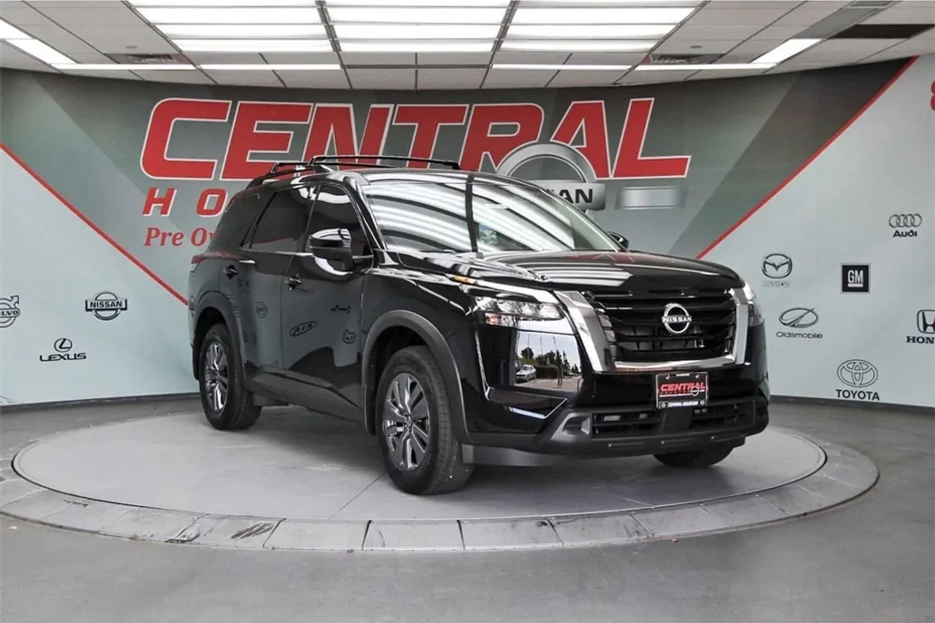 2025 Nissan Pathfinder SV photo 1