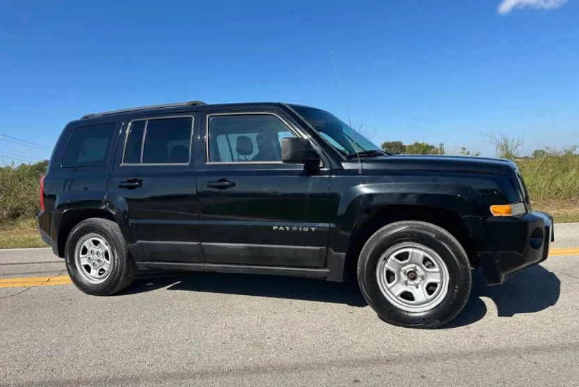 2016 Jeep Patriot Sport photo 1
