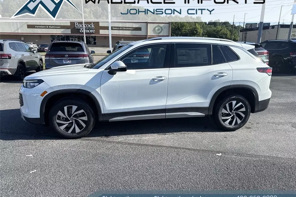 2025 Volkswagen Tiguan S photo 1