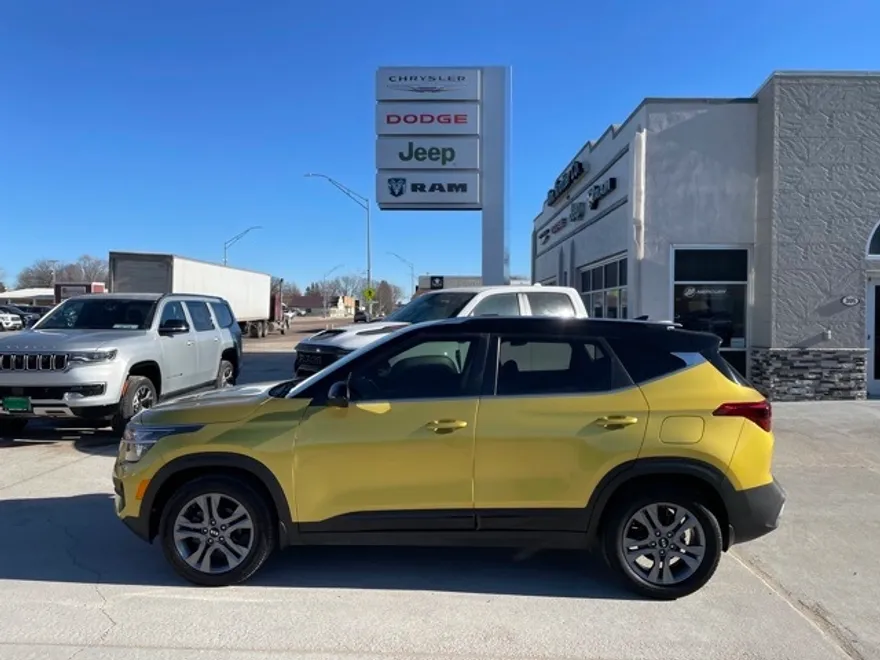 2021 Kia Seltos S photo 1