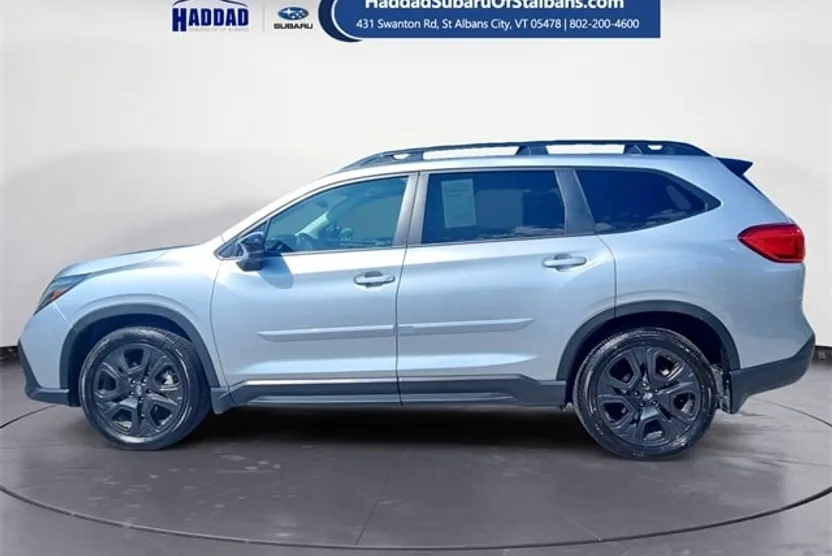 2025 Subaru Ascent Onyx Edition Touring photo 1
