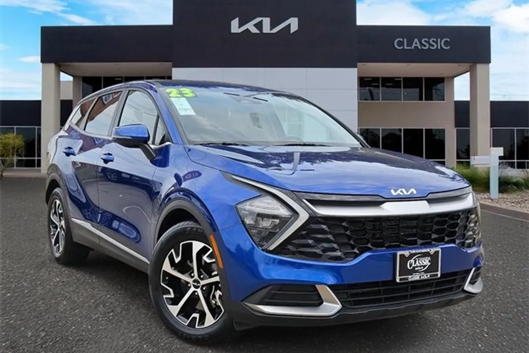 2023 Kia Sportage EX photo 1