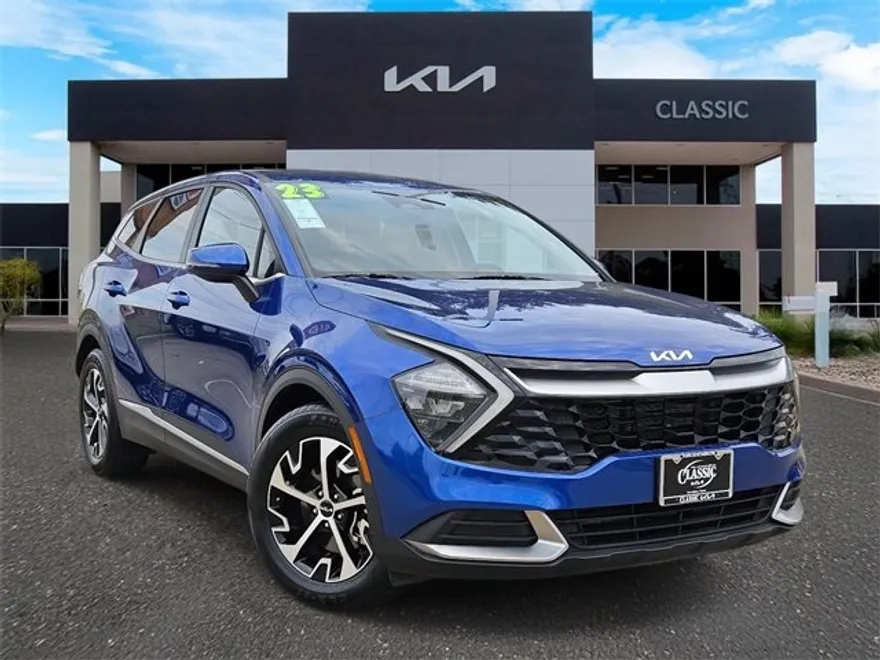 2023 Kia Sportage EX photo 1