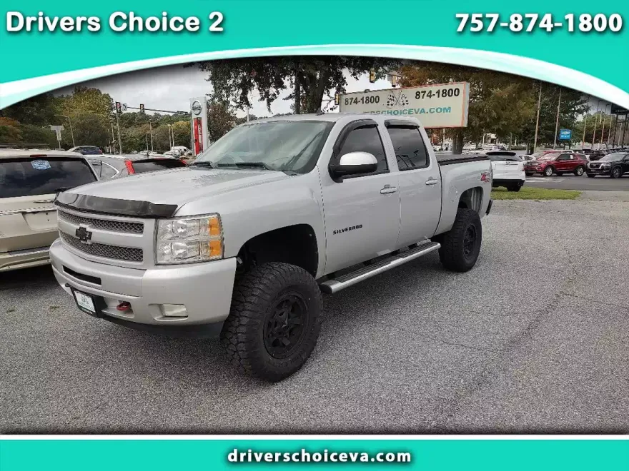 2011 Chevrolet Silverado 1500 LT photo 1