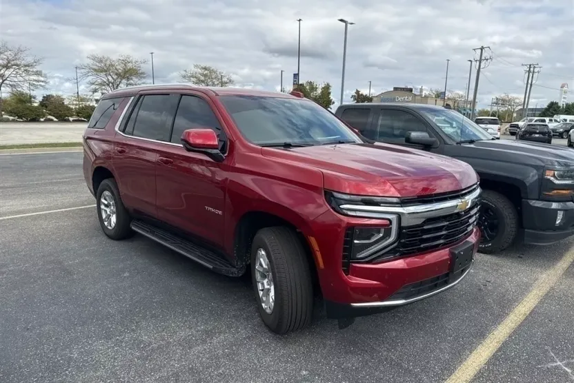 2025 Chevrolet Tahoe LS photo 1
