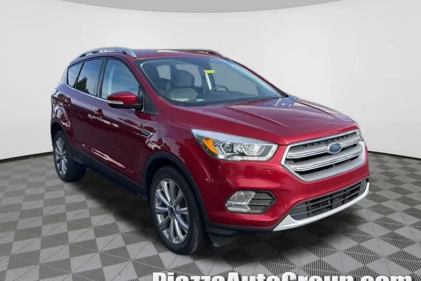2017 Ford Escape Titanium photo 1