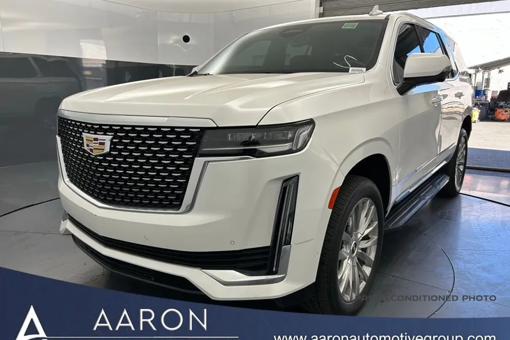 2023 Cadillac Escalade Premium Luxury photo 1