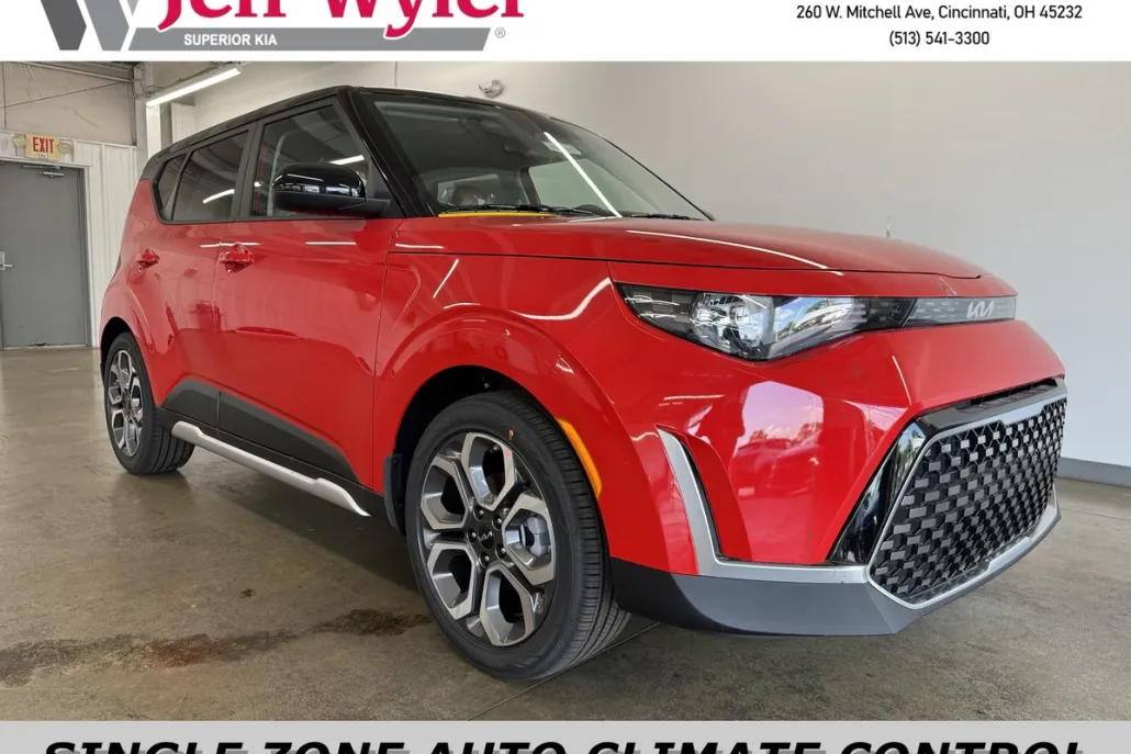 2025 Kia Soul EX photo 1