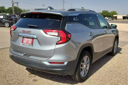 2024 Gmc Terrain SLT photo 3