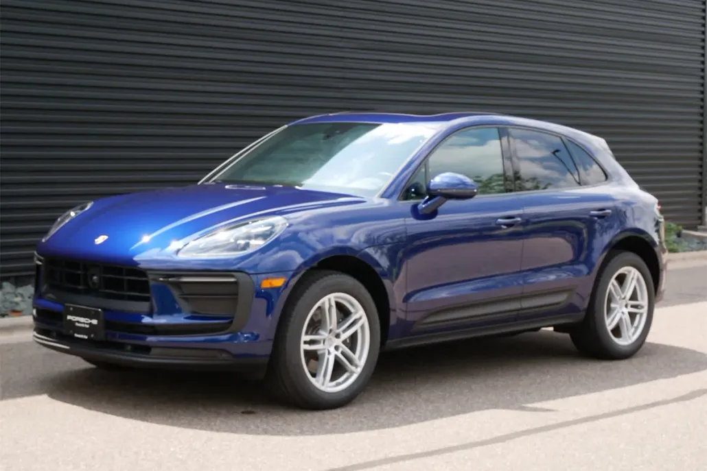 2024 Porsche Macan T photo 1