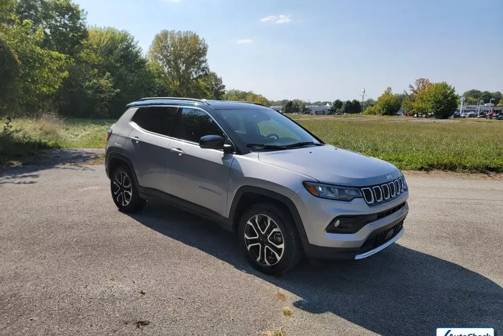 2024 Jeep Compass Limited photo 1