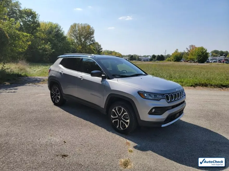 2024 Jeep Compass Limited photo 1