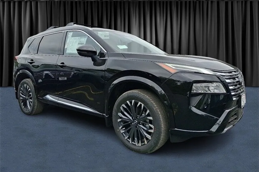 2026 Nissan Rogue Platinum photo 1