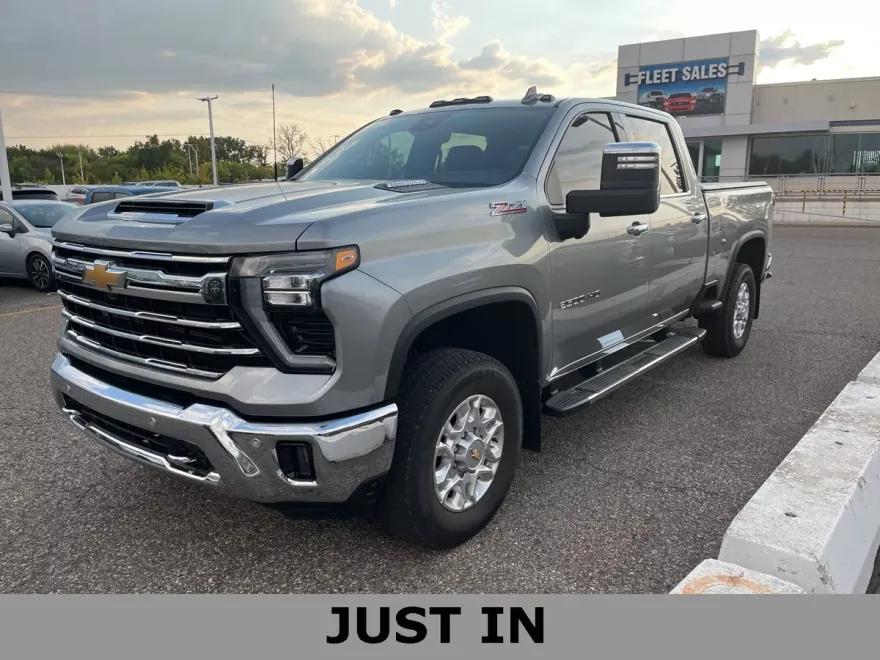 2025 Chevrolet Silverado 2500HD LTZ photo 1