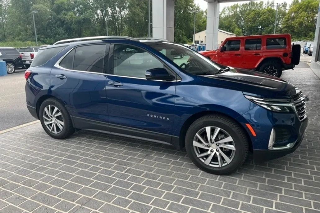 2022 Chevrolet Equinox Premier photo 1