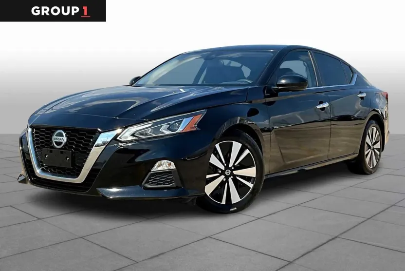 2022 Nissan Altima 2.5 SV photo 1