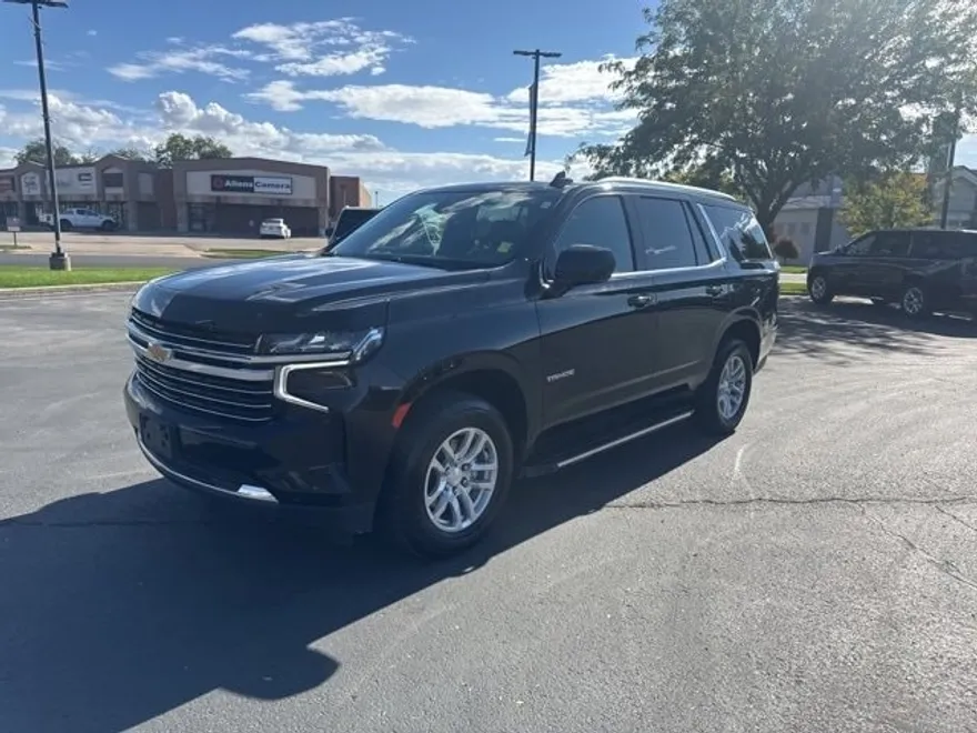 2023 Chevrolet Tahoe LT photo 1