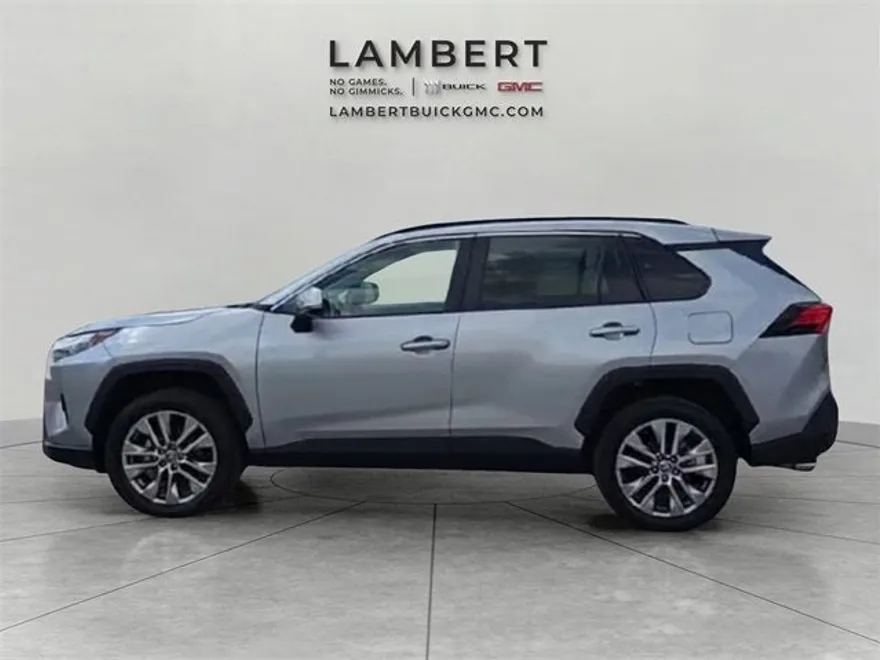 2023 Toyota RAV4 XLE Premium photo 1