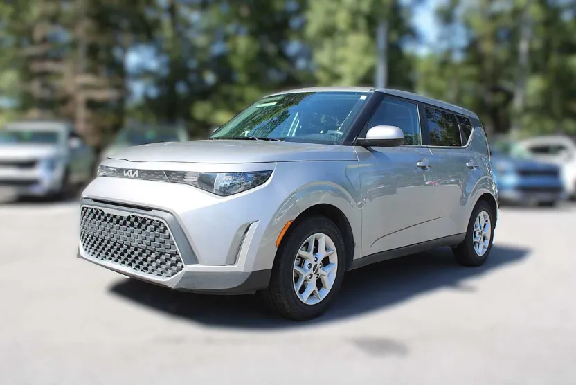 2023 Kia Soul LX photo 1