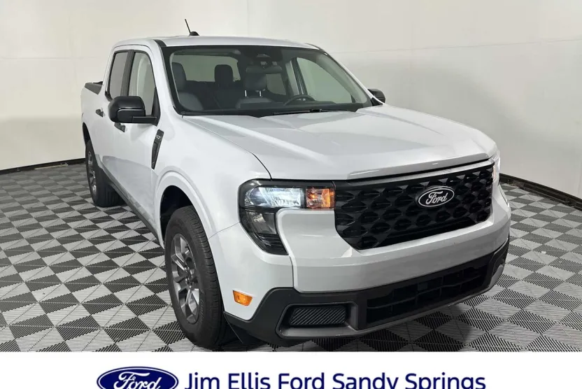 2025 Ford Maverick XLT photo 1