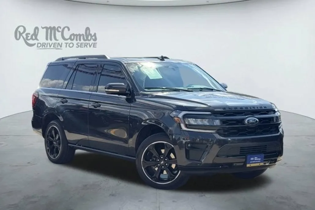 2022 Ford Expedition Limited photo 1