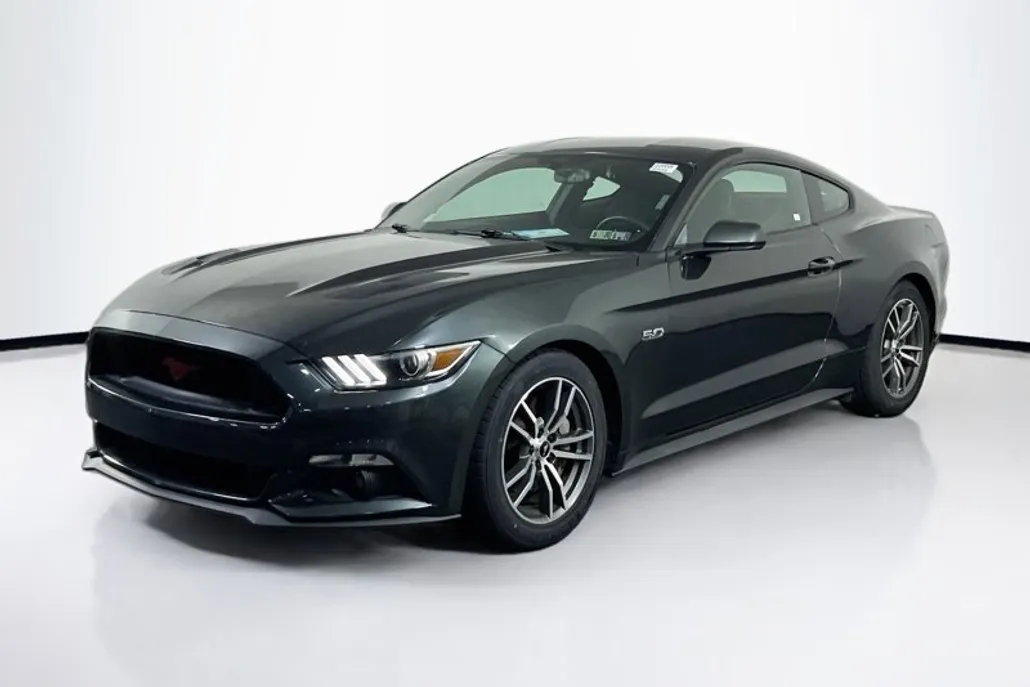 2016 Ford Mustang GT photo 1