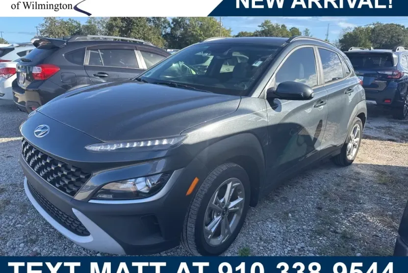 2022 Hyundai Kona SEL photo 1